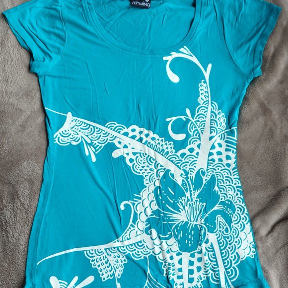 Schwiing Scoop Neck Floral Print Tee M NWOT - Picture 2 of 2